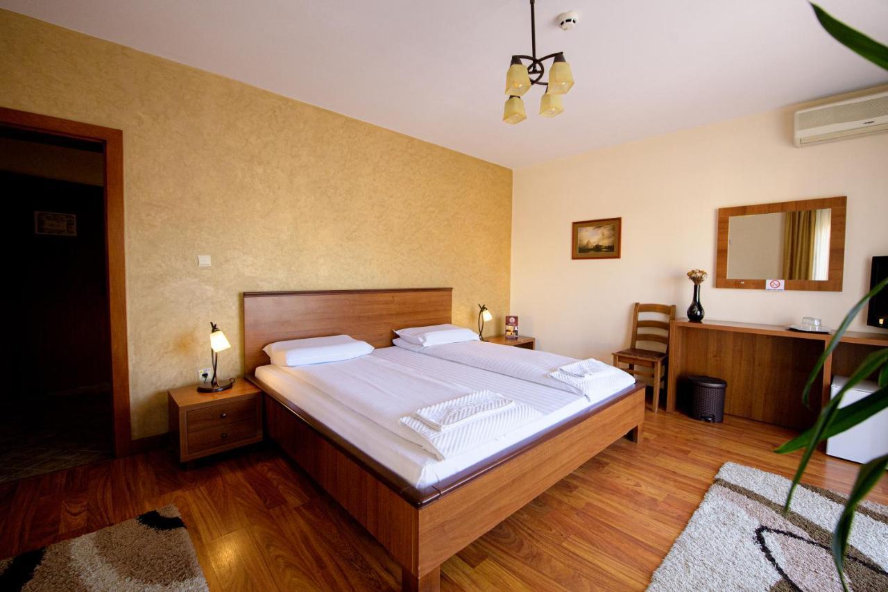 Pensiunea Normandia Timisoara Exterior photo